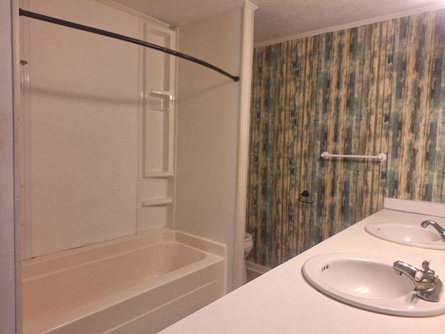 716 Eatonville Rd., Hattiesburg, MS 39401