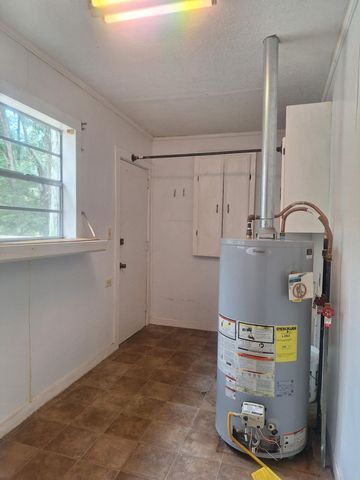 716 Eatonville Rd., Hattiesburg, MS 39401