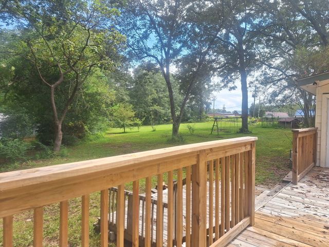 716 Eatonville Rd., Hattiesburg, MS 39401