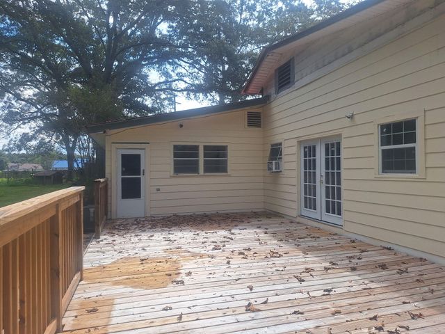 716 Eatonville Rd., Hattiesburg, MS 39401