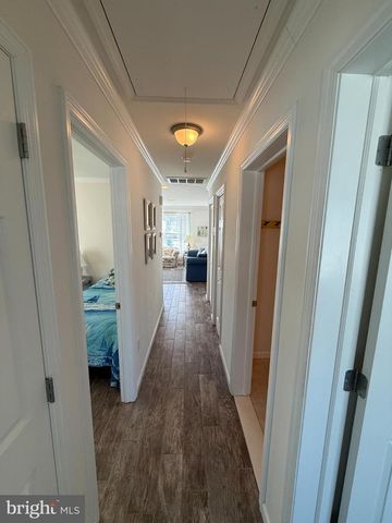 52 PHYLLIS LN, Manahawkin, NJ 08050