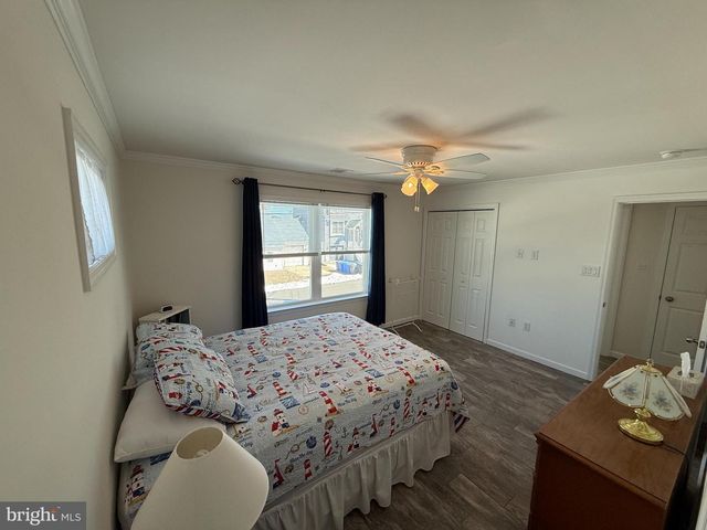 52 PHYLLIS LN, Manahawkin, NJ 08050