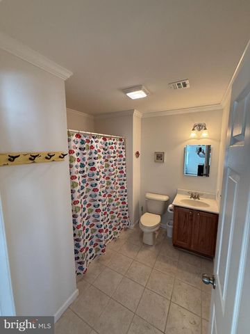 52 PHYLLIS LN, Manahawkin, NJ 08050