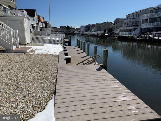 52 PHYLLIS LN, Manahawkin, NJ 08050