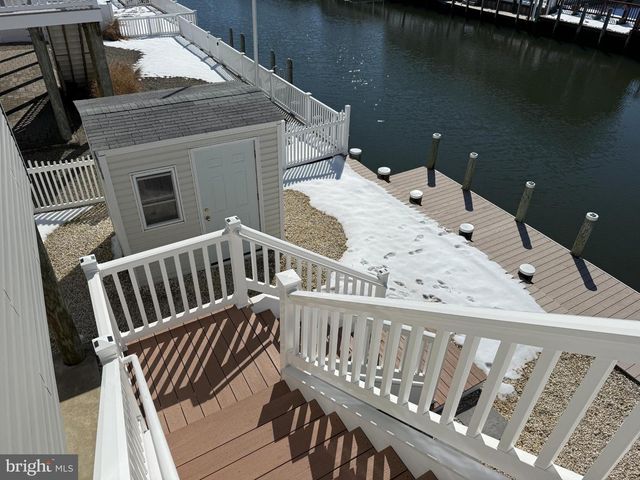 52 PHYLLIS LN, Manahawkin, NJ 08050