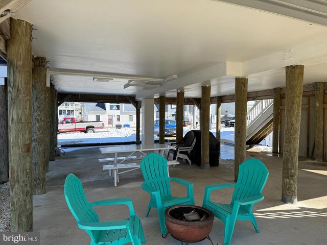 52 PHYLLIS LN, Manahawkin, NJ 08050