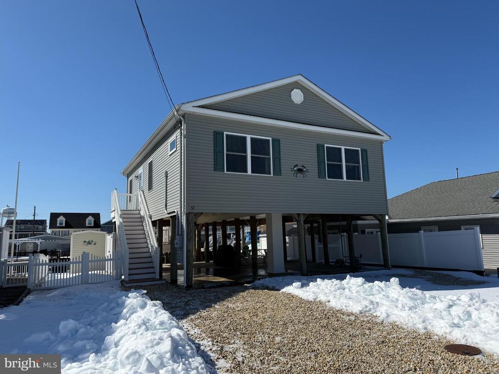 52 PHYLLIS LN, Manahawkin, NJ 08050