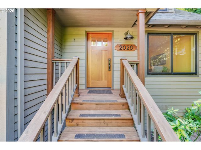 2020 TOMPKINS St, West Linn, OR 97068