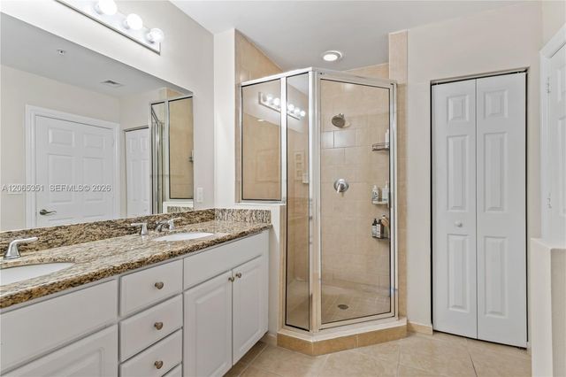 3001 NE 185th Street 707, Aventura, FL 33180