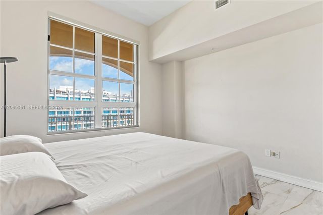 3001 NE 185th Street 707, Aventura, FL 33180