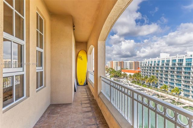 3001 NE 185th Street 707, Aventura, FL 33180