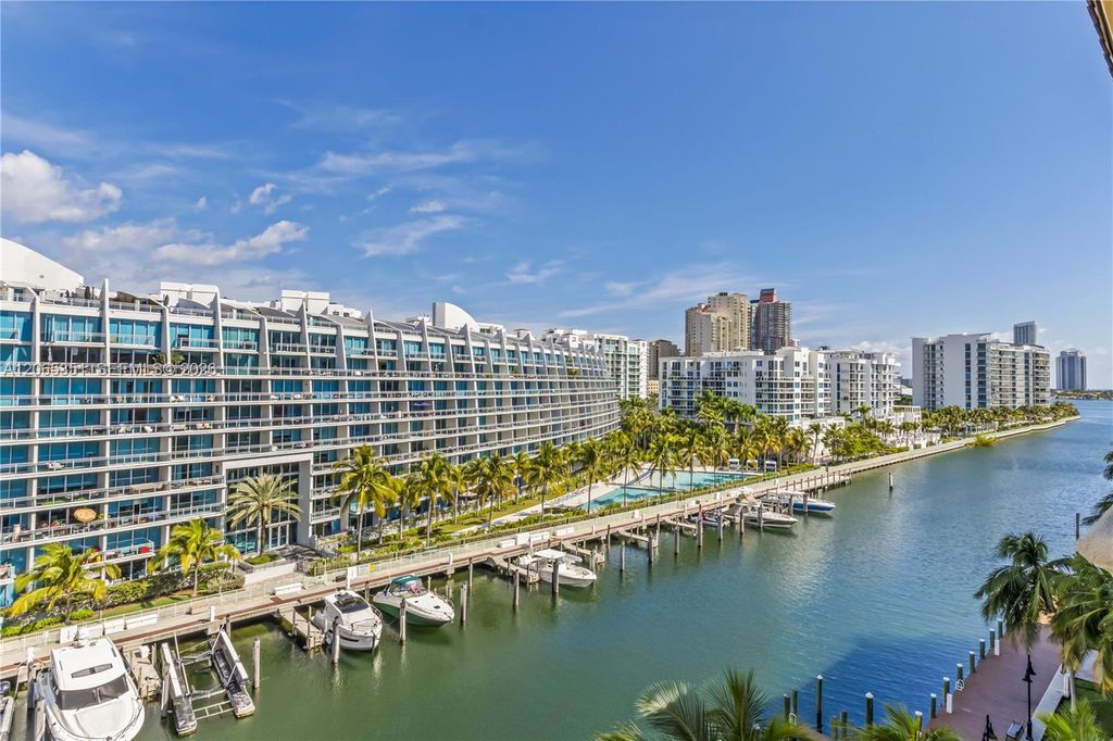 3001 NE 185th Street 707, Aventura, FL 33180