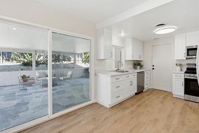 7422 Conestoga Way, San Diego, CA 92120