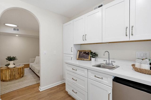 7422 Conestoga Way, San Diego, CA 92120