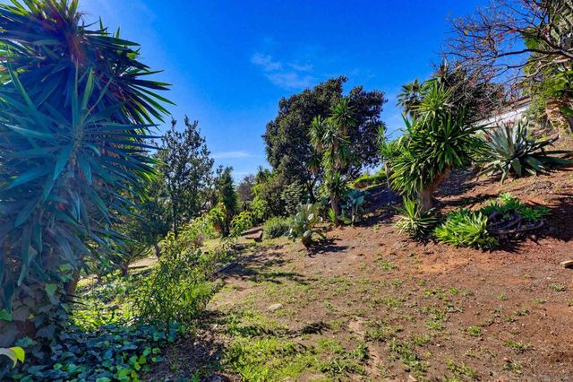 7422 Conestoga Way, San Diego, CA 92120