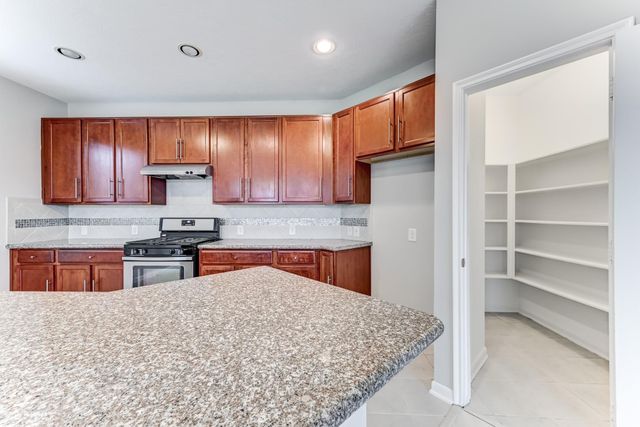 4706 Mint Trail, Houston, TX 77066