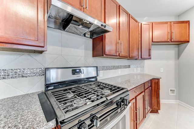 4706 Mint Trail, Houston, TX 77066