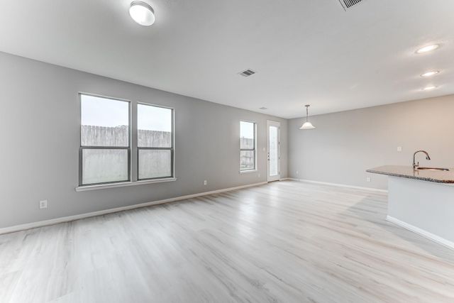 4706 Mint Trail, Houston, TX 77066