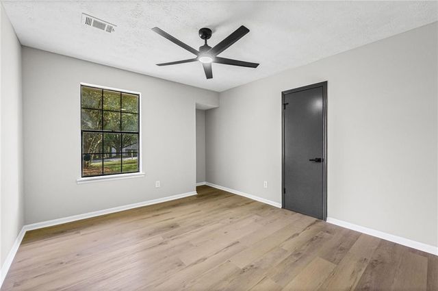 7823 Chase Woods Drive, Jonesboro, GA 30236