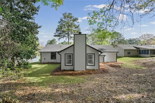 7823 Chase Woods Drive, Jonesboro, GA 30236