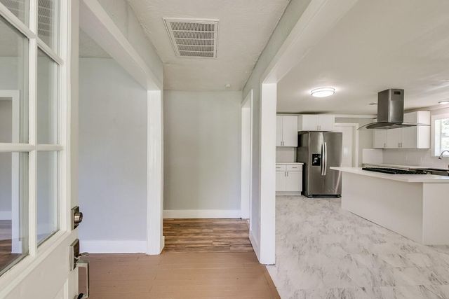 3901 Mckinney Extension, La Marque, TX 77568