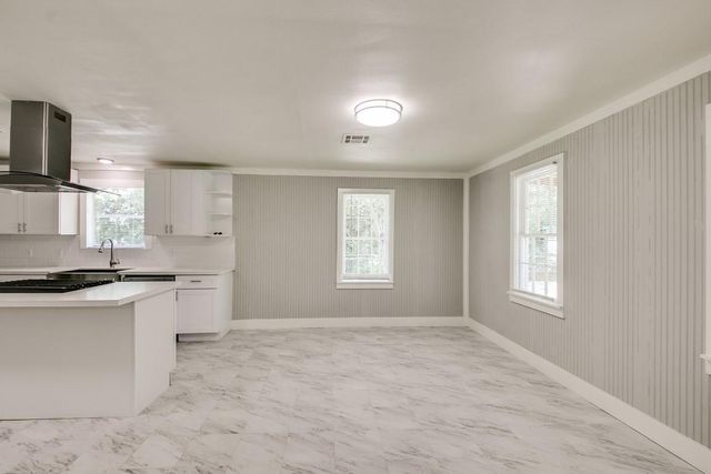 3901 Mckinney Extension, La Marque, TX 77568