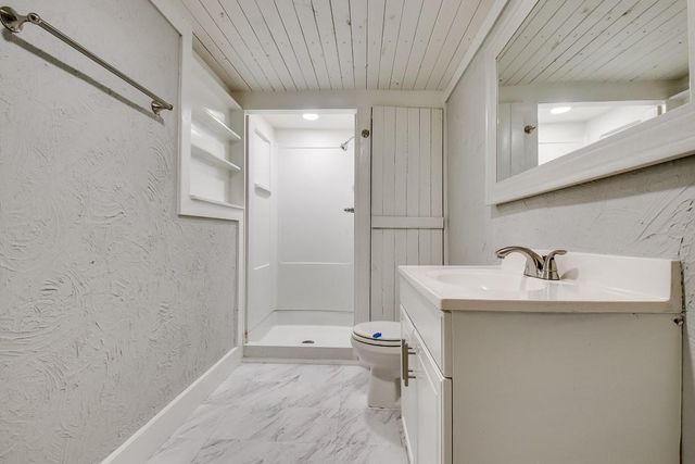 3901 Mckinney Extension, La Marque, TX 77568