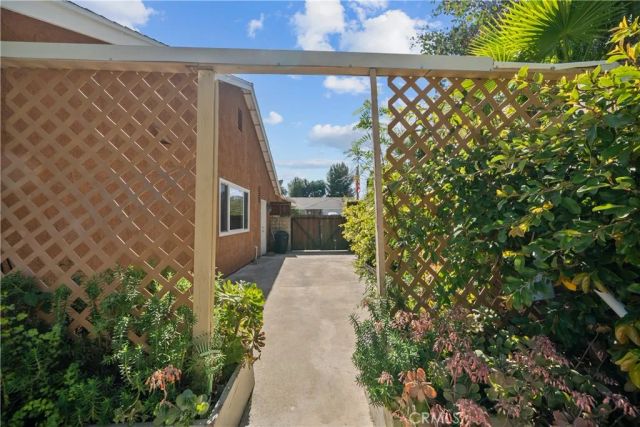 23149 Cuervo, Valencia, CA 91354