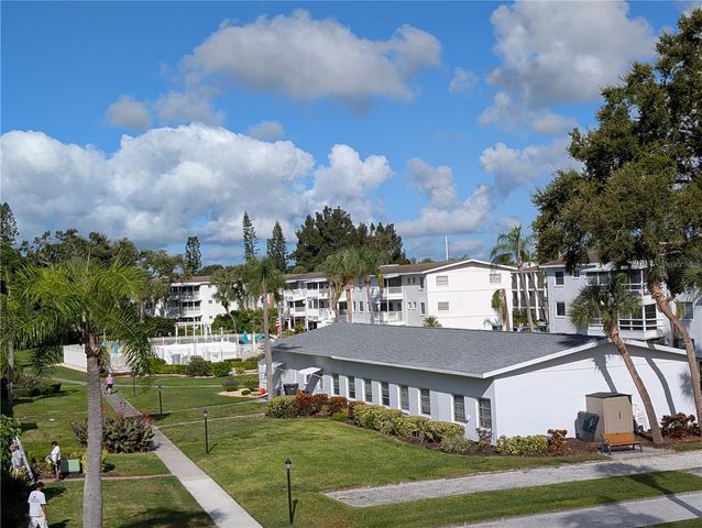 4017 LAKE BAYSHORE DRIVE 109, Bradenton, FL 34205