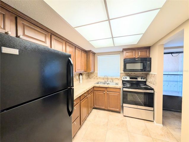 4017 LAKE BAYSHORE DRIVE 109, Bradenton, FL 34205