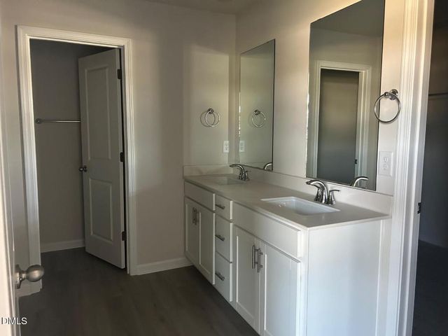 1220 Whitespire Way, Zebulon, NC 27597