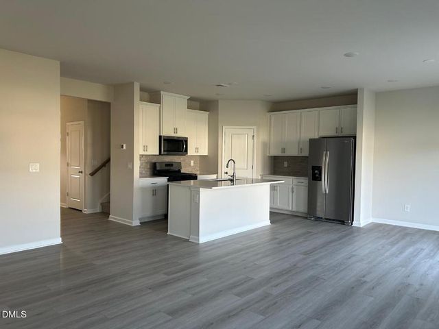 1220 Whitespire Way, Zebulon, NC 27597