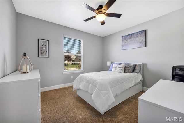 223 Victoria Park Avenue, Wentzville, MO 63385