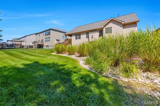 223 Victoria Park Avenue, Wentzville, MO 63385