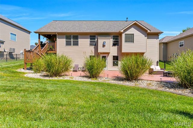 223 Victoria Park Avenue, Wentzville, MO 63385