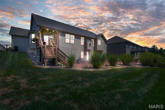 223 Victoria Park Avenue, Wentzville, MO 63385