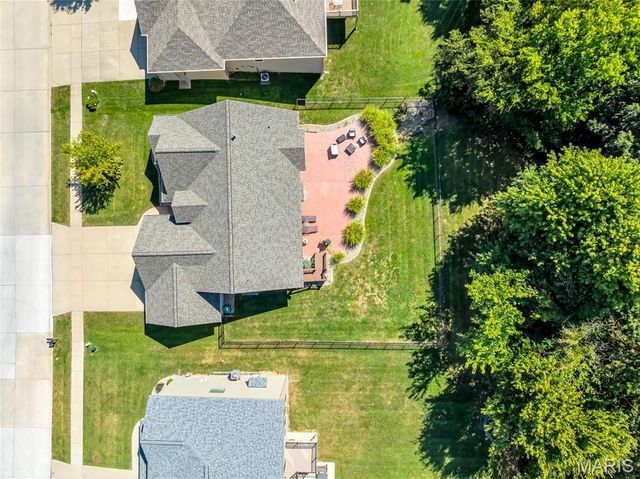 223 Victoria Park Avenue, Wentzville, MO 63385