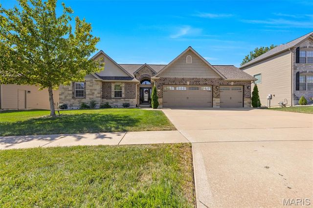 223 Victoria Park Avenue, Wentzville, MO 63385