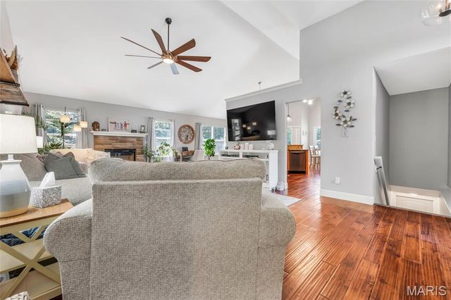 223 Victoria Park Avenue, Wentzville, MO 63385