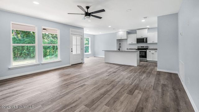 5017 Couch Street, Moss Point, MS 39563