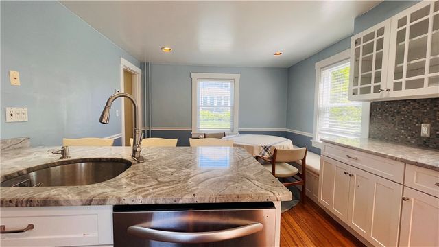 105 Bliss Road, Newport, RI 02840