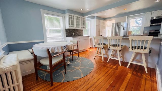 105 Bliss Road, Newport, RI 02840
