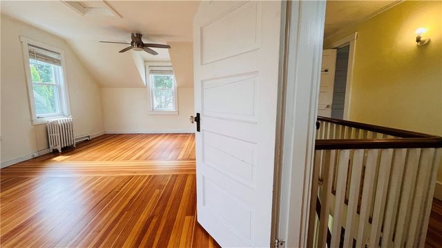 105 Bliss Road, Newport, RI 02840