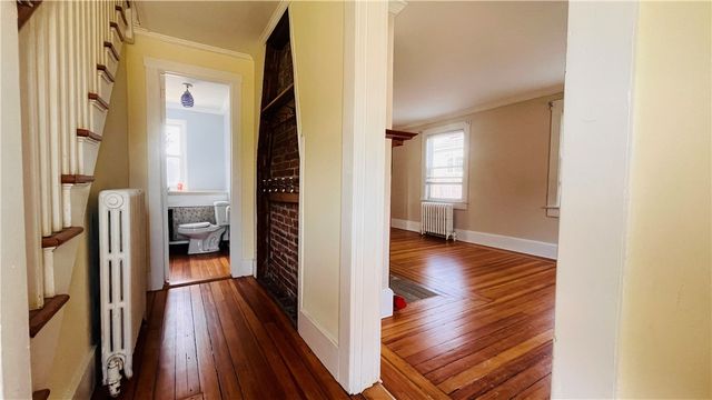105 Bliss Road, Newport, RI 02840