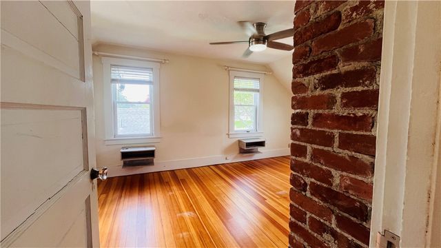 105 Bliss Road, Newport, RI 02840