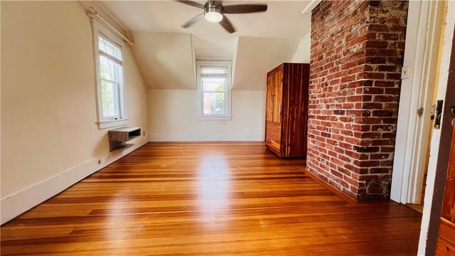 105 Bliss Road, Newport, RI 02840