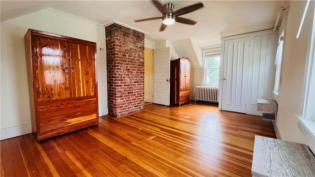 105 Bliss Road, Newport, RI 02840