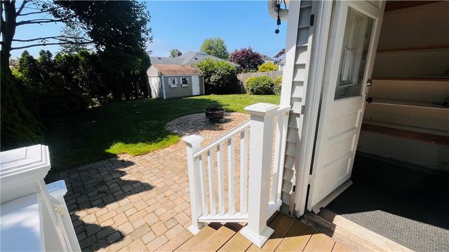 105 Bliss Road, Newport, RI 02840