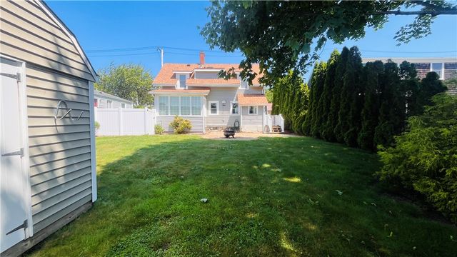 105 Bliss Road, Newport, RI 02840