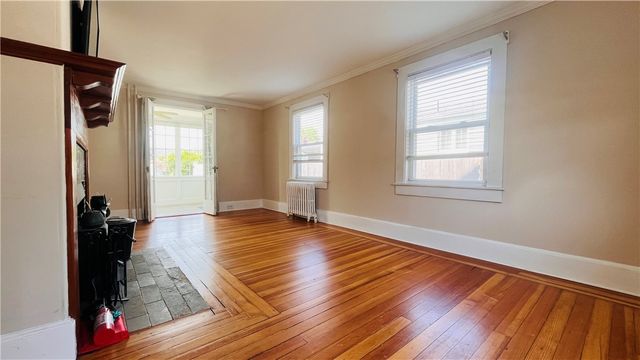 105 Bliss Road, Newport, RI 02840